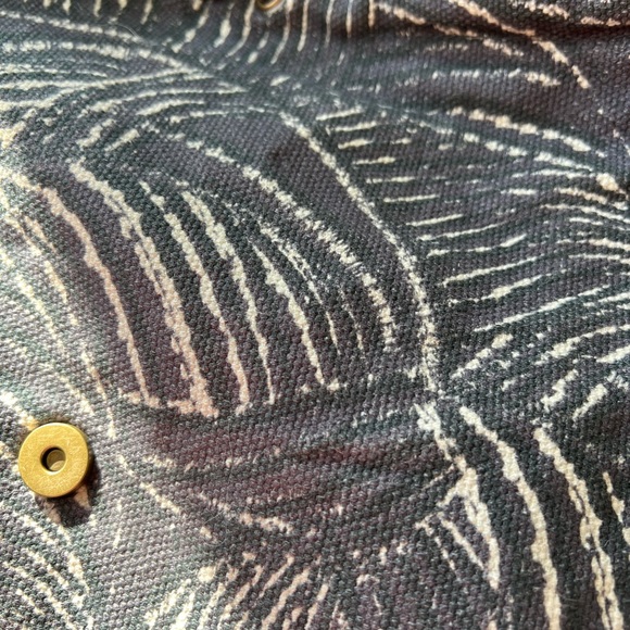 Fun knapsack with beach vibes. Drawstring and metal clasp. Canvas material - Picture 4 of 7